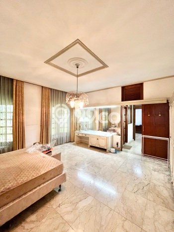 Hunian Elit LB 450m2 Siap Pakai Desain Elegan di Pondok Indah, Jakarta Selatan Hunian Elit LB 450m2 Siap Pakai Desain Elegan di Pondok Indah, Jakarta Selatan
