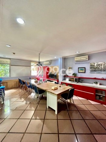 FOR SALE! Kantor di Menteng Jakarta Pusat, LT 390m2, LB 1077m2 FOR SALE! Kantor di Menteng Jakarta Pusat, LT 390m2, LB 1077m2