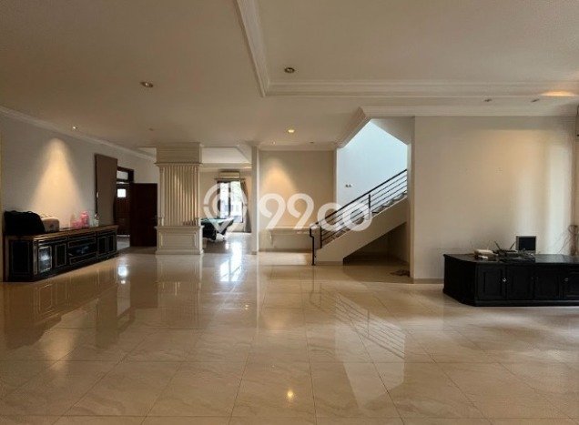 Ready to Use! Premium House LT 650m2 Desain Modern di Kuningan Ready to Use! Premium House LT 650m2 Desain Modern di Kuningan