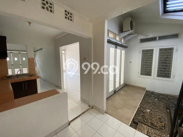 Rumah Asri di Jatiwaringin Jakarta Timur Rumah Asri di Jatiwaringin Jakarta Timur