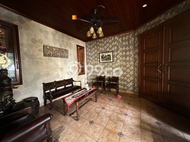 Rumah Elit Modern Tanpa Renovasi di Cililitan Jakarta Timur Rumah Elit Modern Tanpa Renovasi di Cililitan Jakarta Timur