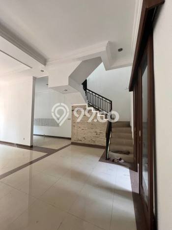Rumah Strategis Modern Lb 300m2 di Pondokmelati, Bekasi Rumah Strategis Modern Lb 300m2 di Pondokmelati, Bekasi