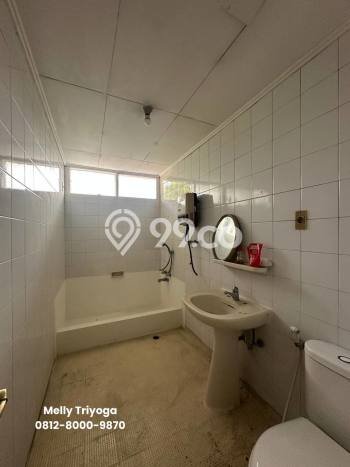 Rumah Kontrakan Jakarta Selatan LT 242m2 LB 300m2 Kawasan Gudang Peluru Rumah Kontrakan Jakarta Selatan LT 242m2 LB 300m2 Kawasan Gudang Peluru