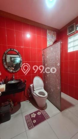 Rumah Elit Modern Tanpa Renovasi di Jatiwaringin Jakarta Timur Rumah Elit Modern Tanpa Renovasi di Jatiwaringin Jakarta Timur