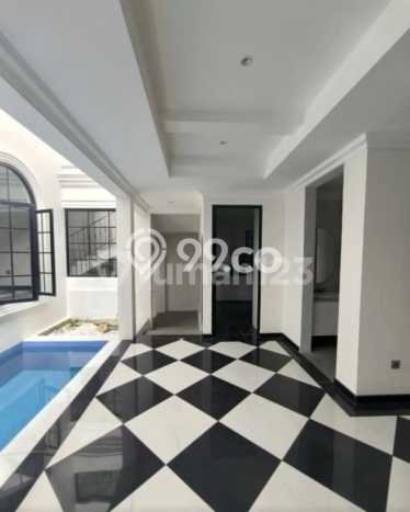 Hunian Elit LB 550m2 Siap Pakai Desain Elegan di Graha, Surabaya Hunian Elit LB 550m2 Siap Pakai Desain Elegan di Graha, Surabaya