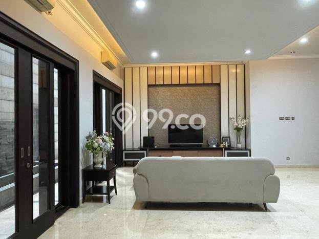 Rumah Luxury Modern Tanpa Renovasi di Pakuwon Indah Surabaya Rumah Luxury Modern Tanpa Renovasi di Pakuwon Indah Surabaya