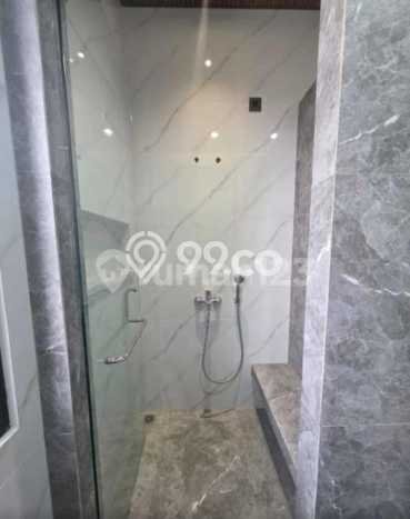 Hot Offer Hunian Mewah Ideal dan Luas di Wiyung, Surabaya Hot Offer Hunian Mewah Ideal dan Luas di Wiyung, Surabaya