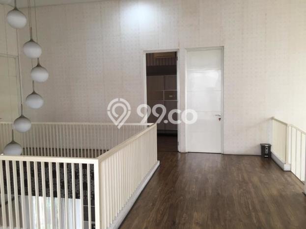 Rumah Elit Modern Tanpa Renovasi di Citraland Surabaya Rumah Elit Modern Tanpa Renovasi di Citraland Surabaya