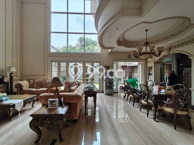 Rumah Elit Modern Tanpa Renovasi di Citraland Surabaya Rumah Elit Modern Tanpa Renovasi di Citraland Surabaya