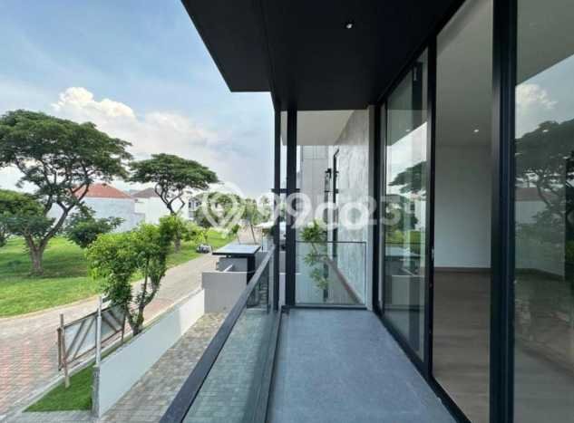 Dijual Rumah Mewah Elegan Dengan View Cantik di Citraland, Surabaya Dijual Rumah Mewah Elegan Dengan View Cantik di Citraland, Surabaya