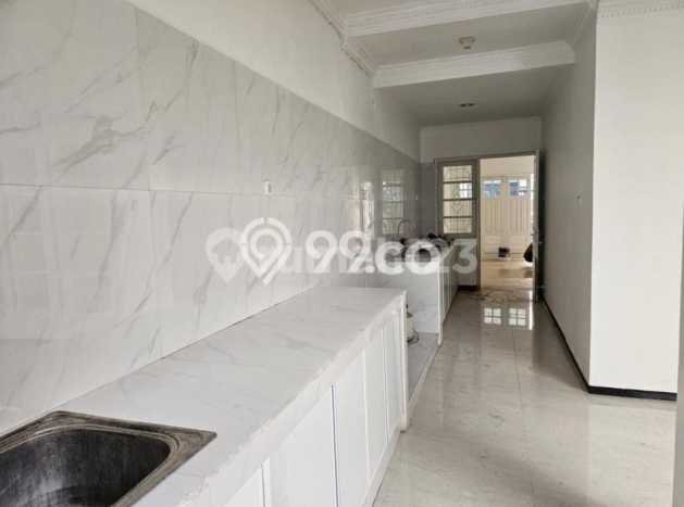 Dijual Hunian Mewah dengan Fasilitas Sekitar Komplit di Wiyung, Surabaya Dijual Hunian Mewah dengan Fasilitas Sekitar Komplit di Wiyung, Surabaya