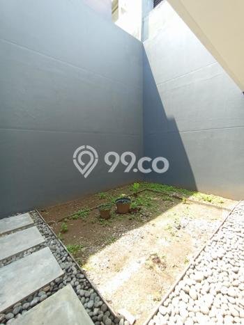 Rumah Luxury Modern Tanpa Renovasi di Graha Surabaya Rumah Luxury Modern Tanpa Renovasi di Graha Surabaya