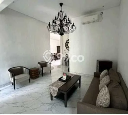 Rumah Luxury Modern Tanpa Renovasi di Pakuwon Indah Surabaya Rumah Luxury Modern Tanpa Renovasi di Pakuwon Indah Surabaya