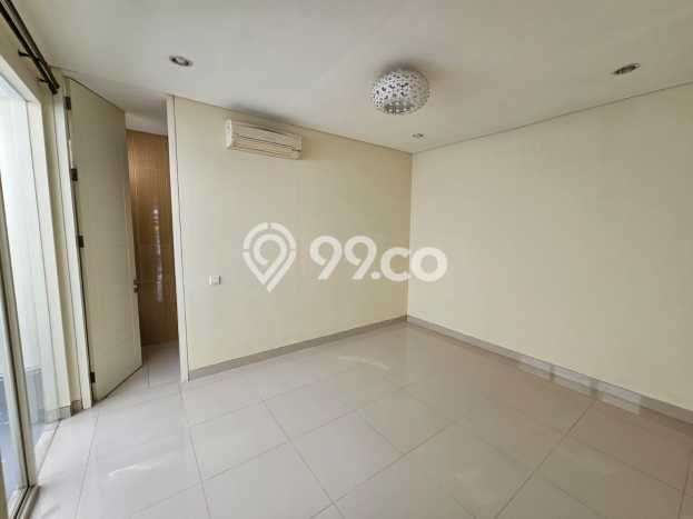 Jual Rumah Luas Megah Dengan View Cantik di Pakuwon Indah, Surabaya Jual Rumah Luas Megah Dengan View Cantik di Pakuwon Indah, Surabaya