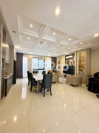 Rumah Mewah LB 244m2 Siap Pakai Desain Elegan di Pakuwon Indah, Surabaya Rumah Mewah LB 244m2 Siap Pakai Desain Elegan di Pakuwon Indah, Surabaya
