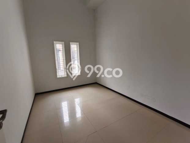 For Sale Hunian Rumah Nyaman 4 Kamar di Citraland, Surabaya For Sale Hunian Rumah Nyaman 4 Kamar di Citraland, Surabaya