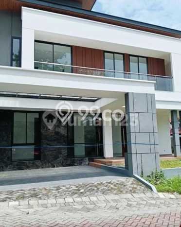 Ready to Use! Luxury House LT 179m2 Desain Modern di Citraland Ready to Use! Luxury House LT 179m2 Desain Modern di Citraland