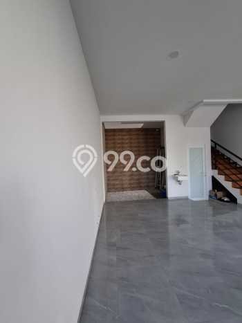 Hunian Mewah LB 200m2 Siap Pakai Desain Elegan di Graha, Surabaya Hunian Mewah LB 200m2 Siap Pakai Desain Elegan di Graha, Surabaya