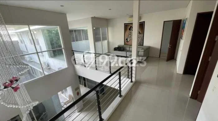 Ready to Use! Luxury House LT 351m2 Desain Modern di Graha Ready to Use! Luxury House LT 351m2 Desain Modern di Graha