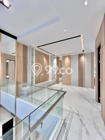 PROPERTI UNGGULAN! Rumah Strategis area Citraland, LT 288m2m² Bangunan 450m2m² PROPERTI UNGGULAN! Rumah Strategis area Citraland, LT 288m2m² Bangunan 450m2m²