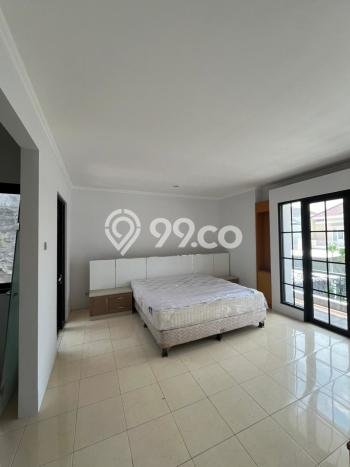 Dijual Rumah Luas Elegan Dengan View Eksklusif di Citraland, Surabaya Dijual Rumah Luas Elegan Dengan View Eksklusif di Citraland, Surabaya