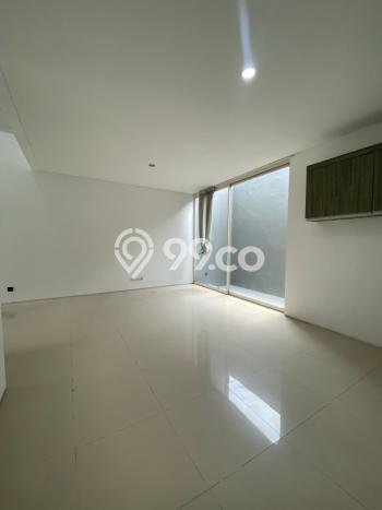 Rumah Elit Modern Tanpa Renovasi di Citraland Surabaya Rumah Elit Modern Tanpa Renovasi di Citraland Surabaya