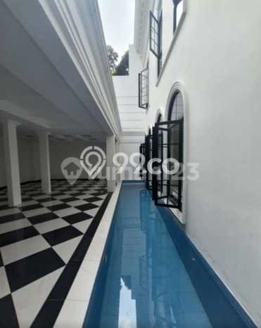 Hunian Elit LB 550m2 Siap Pakai Desain Elegan di Graha, Surabaya Hunian Elit LB 550m2 Siap Pakai Desain Elegan di Graha, Surabaya