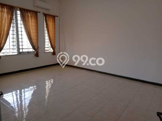 Rumah Luxury Modern Tanpa Renovasi di Mulyosari Surabaya Rumah Luxury Modern Tanpa Renovasi di Mulyosari Surabaya