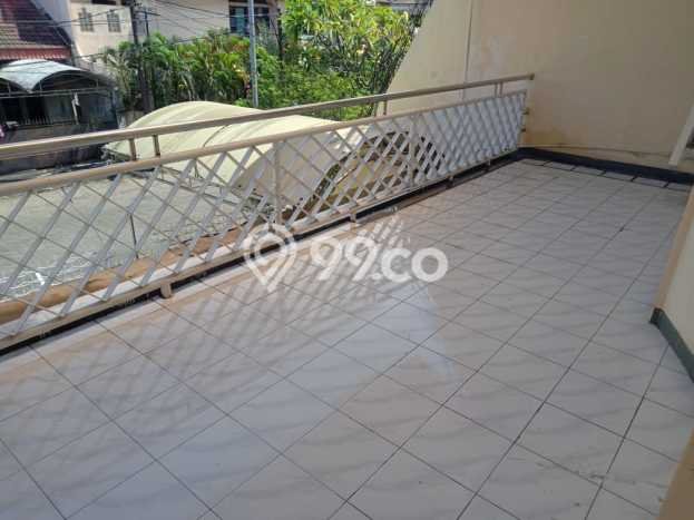 Rumah Luxury Modern Tanpa Renovasi di Mulyosari Surabaya Rumah Luxury Modern Tanpa Renovasi di Mulyosari Surabaya