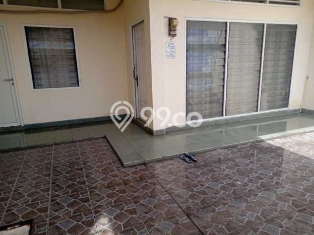 Rumah Luxury Modern Tanpa Renovasi di Mulyosari Surabaya Rumah Luxury Modern Tanpa Renovasi di Mulyosari Surabaya