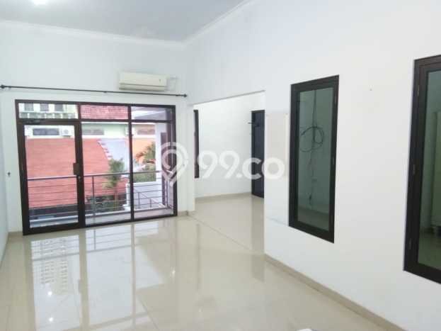 Dijual Rumah Eksklusif 4 KT di Pakuwon City, Surabaya Dijual Rumah Eksklusif 4 KT di Pakuwon City, Surabaya