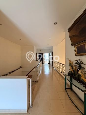 Hunian Mewah Siap Huni LT 243m2 di Kebayoran Baru, Jakarta Selatan Hunian Mewah Siap Huni LT 243m2 di Kebayoran Baru, Jakarta Selatan