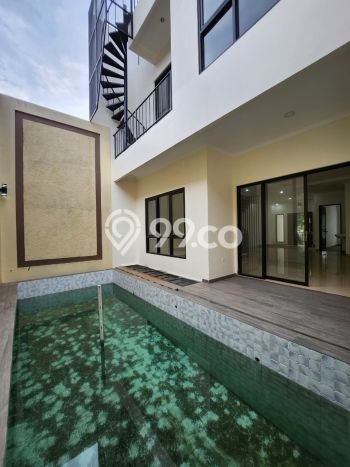 Jual Rumah Luas Elegan Dengan View Eksklusif di Ragunan, Jakarta Selatan Jual Rumah Luas Elegan Dengan View Eksklusif di Ragunan, Jakarta Selatan
