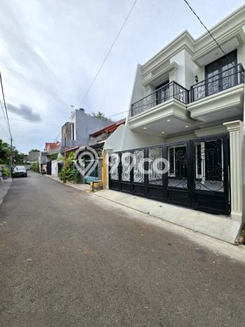 Hunian Mewah LB 200m2 Siap Pakai Desain Elegan di Rawamangun, Jakarta Timur Hunian Mewah LB 200m2 Siap Pakai Desain Elegan di Rawamangun, Jakarta Timur