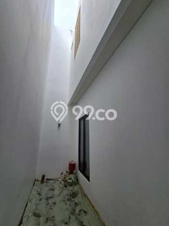 Rumah Luas Asri 3 KT Siap Huni di Cipinang Jakarta Timur Rumah Luas Asri 3 KT Siap Huni di Cipinang Jakarta Timur