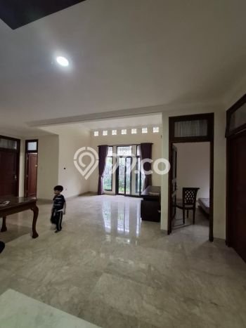 For Sale Rumah Mewah Exclusive di Ciracas, Jakarta Timur For Sale Rumah Mewah Exclusive di Ciracas, Jakarta Timur