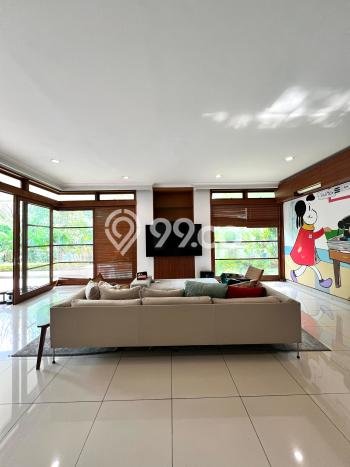 Dijual Rumah Luas Elegan Dengan View Eksklusif di Kemang, Jakarta Selatan Dijual Rumah Luas Elegan Dengan View Eksklusif di Kemang, Jakarta Selatan