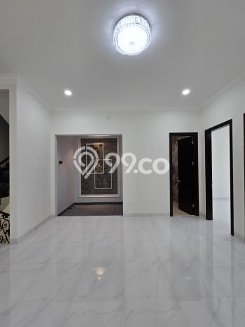 DIJUAL CEPAT! Rumah Premium area Pondok Bambu, Jakarta Timur, LT 140m² LB 250m² Bisa Nego! DIJUAL CEPAT! Rumah Premium area Pondok Bambu, Jakarta Timur, LT 140m² LB 250m² Bisa Nego!