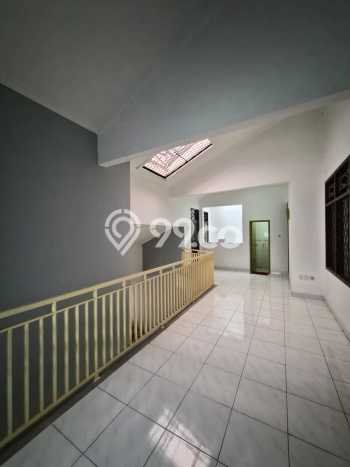 Rumah Elit LB 188m2 Siap Huni Desain Elegan di Jatiwaringin, Bekasi Rumah Elit LB 188m2 Siap Huni Desain Elegan di Jatiwaringin, Bekasi