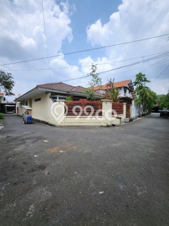 Rumah Elit Modern Siap Huni di Pondok Bambu Jakarta Timur Rumah Elit Modern Siap Huni di Pondok Bambu Jakarta Timur