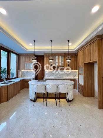 Rumah Lokasi Strategis di Kemang, Jakarta Selatan, LT 517m² Bangunan 760m² Rumah Lokasi Strategis di Kemang, Jakarta Selatan, LT 517m² Bangunan 760m²