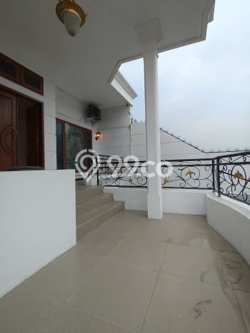 Rumah Premium 5 KT 4 KM di Kawasan Nyaman Ciracas, Jakarta Timur Rumah Premium 5 KT 4 KM di Kawasan Nyaman Ciracas, Jakarta Timur