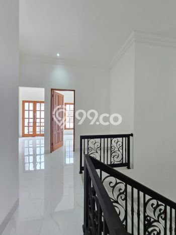 Rumah Luxury Modern Siap Huni di Pondok Bambu Jakarta Timur Rumah Luxury Modern Siap Huni di Pondok Bambu Jakarta Timur