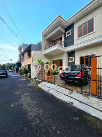 For Sale! Premium House LT 142m2 Desain Elegan di Rawamangun For Sale! Premium House LT 142m2 Desain Elegan di Rawamangun