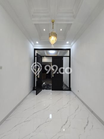 Ready to Use! Premium House LT 145m2 Desain Modern di Pondok Kelapa Ready to Use! Premium House LT 145m2 Desain Modern di Pondok Kelapa