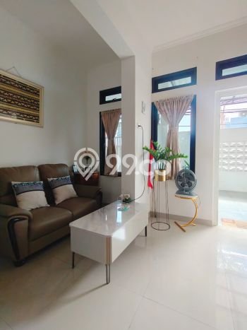 Rumah Elit Modern Siap Huni di Rawamangun Jakarta Timur Rumah Elit Modern Siap Huni di Rawamangun Jakarta Timur