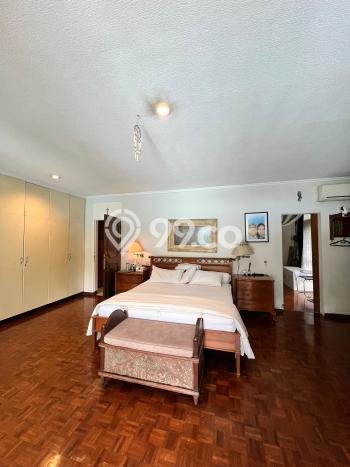 Jual Rumah Mewah Elegan Dengan View Cantik di Kemang, Jakarta Selatan Jual Rumah Mewah Elegan Dengan View Cantik di Kemang, Jakarta Selatan