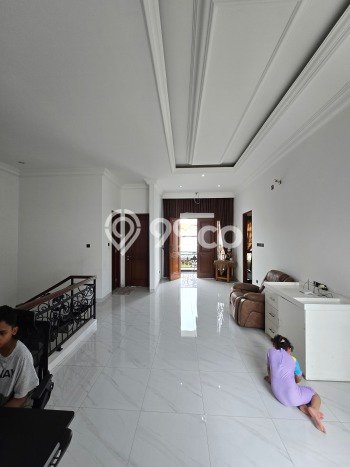Jual Rumah Mewah Elegan Dengan View Eksklusif di Pondok Bambu, Jakarta Timur Jual Rumah Mewah Elegan Dengan View Eksklusif di Pondok Bambu, Jakarta Timur