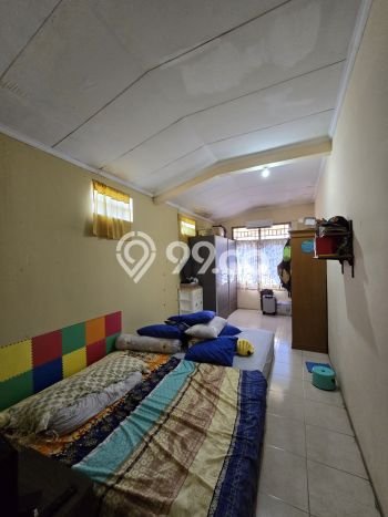Rumah Elit Modern Tanpa Renovasi di Utan Kayu Jakarta Timur Rumah Elit Modern Tanpa Renovasi di Utan Kayu Jakarta Timur
