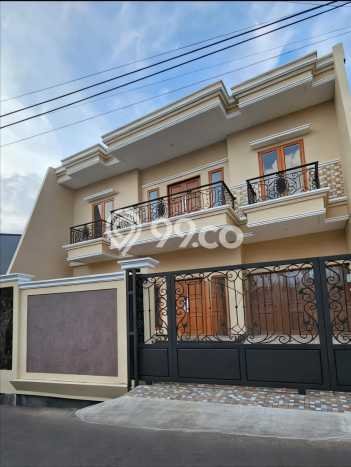 For Sale! Luxury House LT 204m2 Desain Modern di Cipinang For Sale! Luxury House LT 204m2 Desain Modern di Cipinang